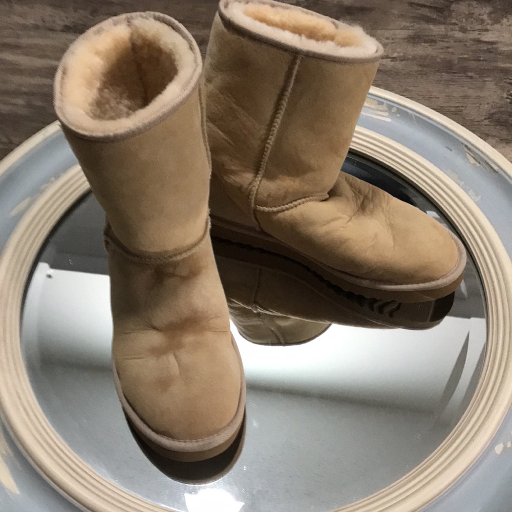 UGG Classic Short